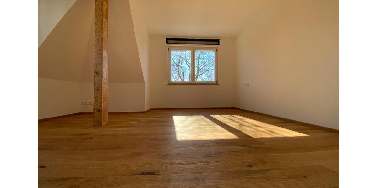 Maisonettenwohnung Metzingen - 4.5 Zimmer, 92 m&sup2;, 1.675&euro; | Angebot:26534629