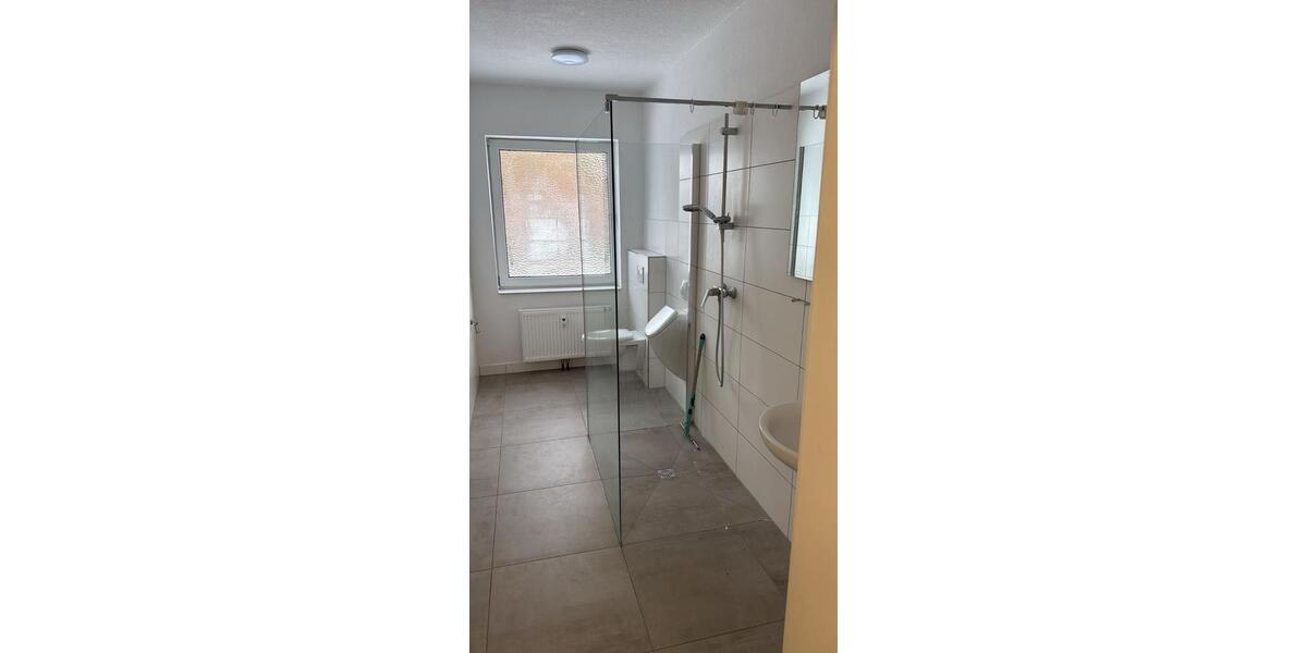 Erdgeschoßwohnung Oldendorf - 6.5 Zimmer, 122 m&sup2;, 1.000&euro; | Angebot:26566030