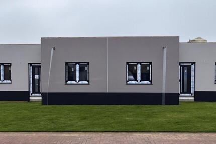 Moderne Neubau-Doppelhaushälfte in Wittenberge–Wohnen am Elbufer 3 zimmer