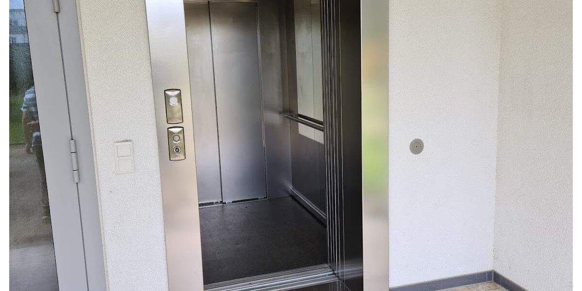 Zimmer Waldshut-Tiengen Waldshut - 3 Zimmer, 92 m&sup2;, 1.100&euro; | Angebot:25706484