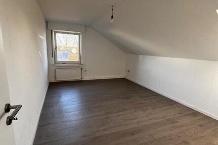 Gemütliche 60 m² Dachgeschosswohnung (2. OG) in Anröchte 3 zimmer