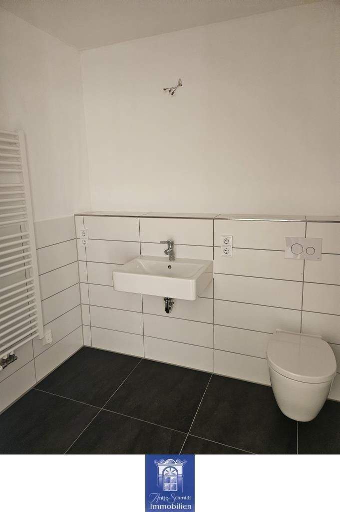 Charmante Neubauwohnung mit hofseitigem Balkon, Fußbodenheizung, EBK, Gäste-WC! 2 zimmer