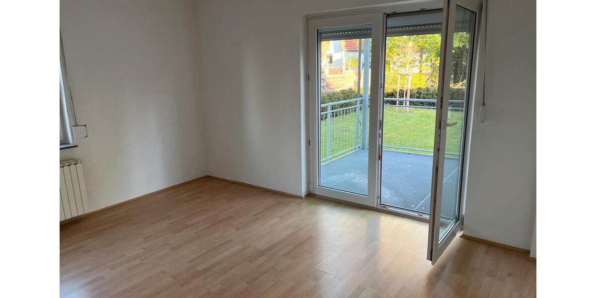 Hochparterre Borken (Hessen) - 3 Zimmer, 107 m&sup2;, 1.100&euro; | Angebot:26551694