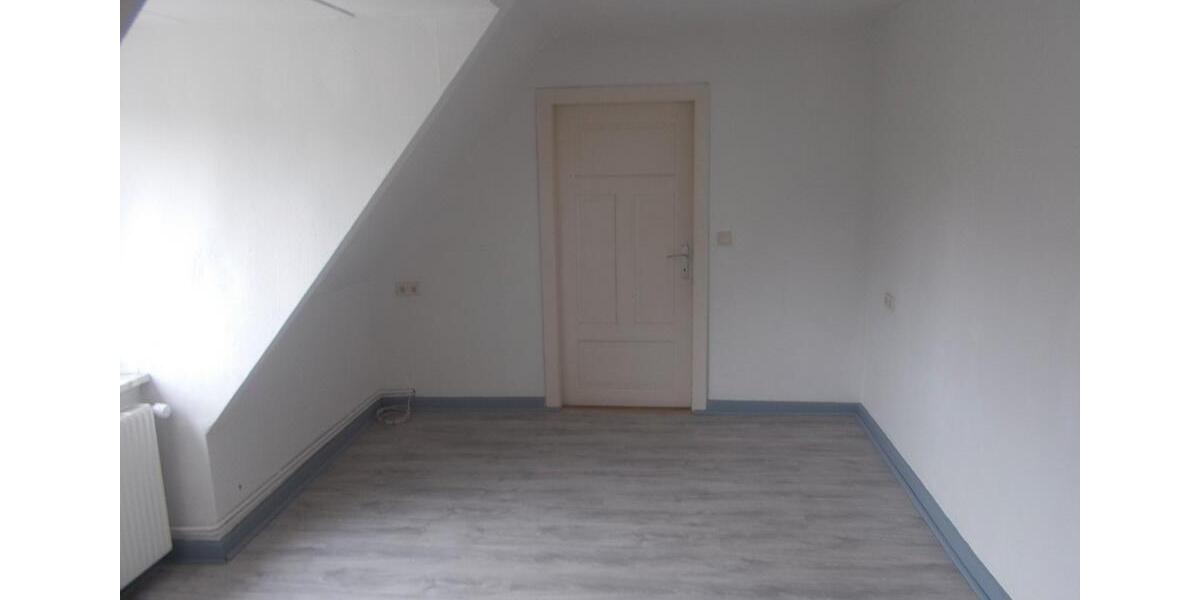 Dachgeschoßwohnung Wohlde - 2.5 Zimmer, 64 m&sup2;, 640&euro; | Angebot:26214960