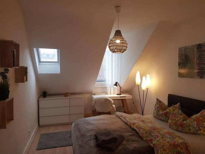 WG-Neugründung in großer AltbauWohnung: 4 Zimmer sehr zentral