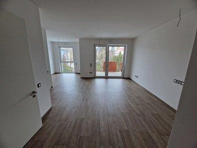 Etagenwohnung Schwandorf - 1 Zimmer, 49 m&sup2;, 630&euro; | Angebot:26049426