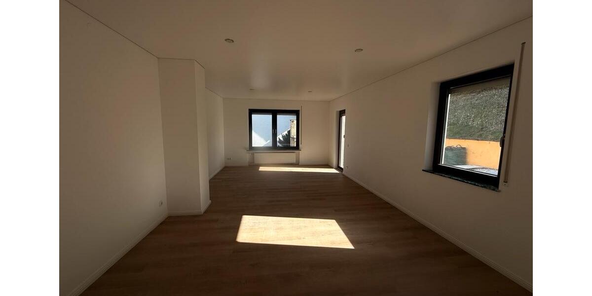 Terrassenwohnung Staudernheim - 3.5 Zimmer, 118 m&sup2;, 1.300&euro; | Angebot:26149188