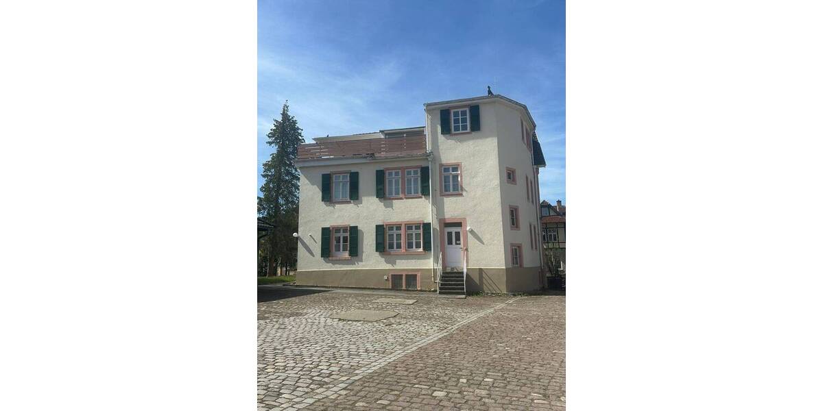 Etagenwohnung Gernsbach - 5 Zimmer, 145 m&sup2;, 1.375&euro; | Angebot:26816178