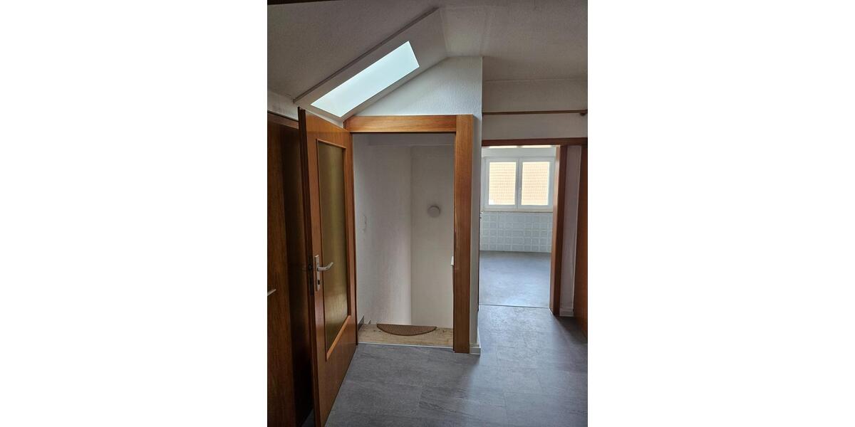 Dachgeschoßwohnung Reinheim - 2 Zimmer, 60 m&sup2;, 660&euro; | Angebot:25941685