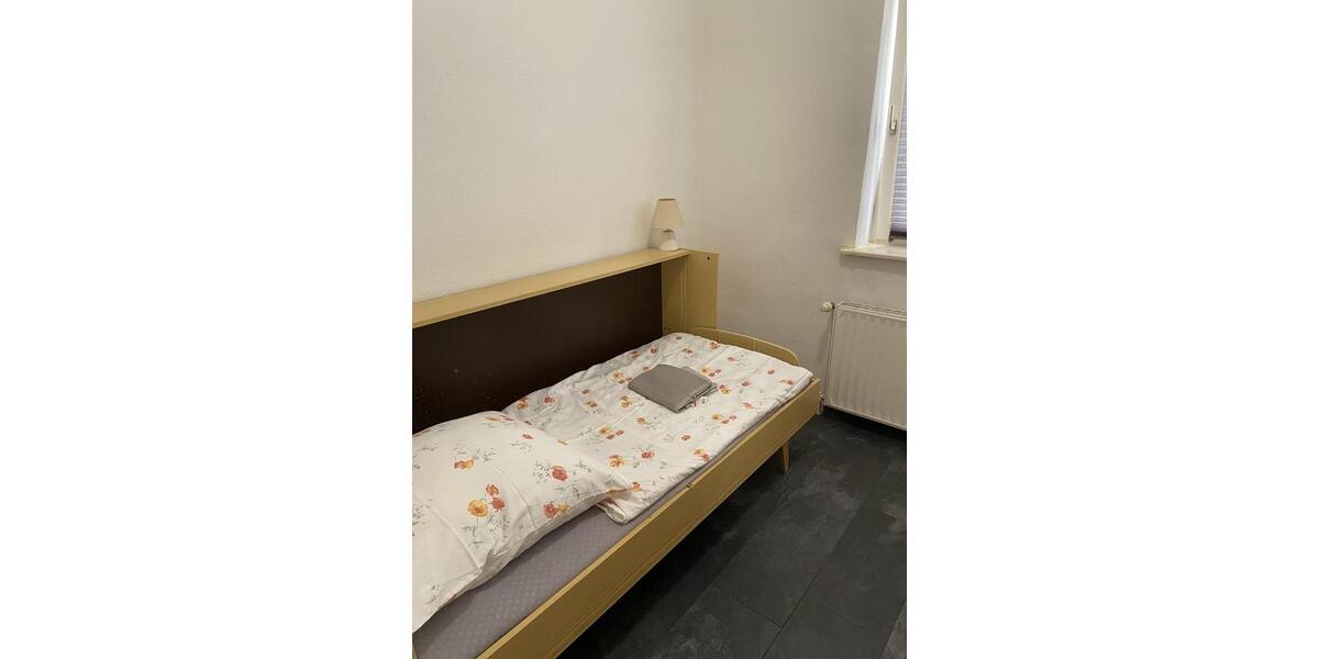 Wohnen auf Zeit Neumünster - 4 Zimmer, 100 m&sup2;, 14&euro; | Angebot:26651832