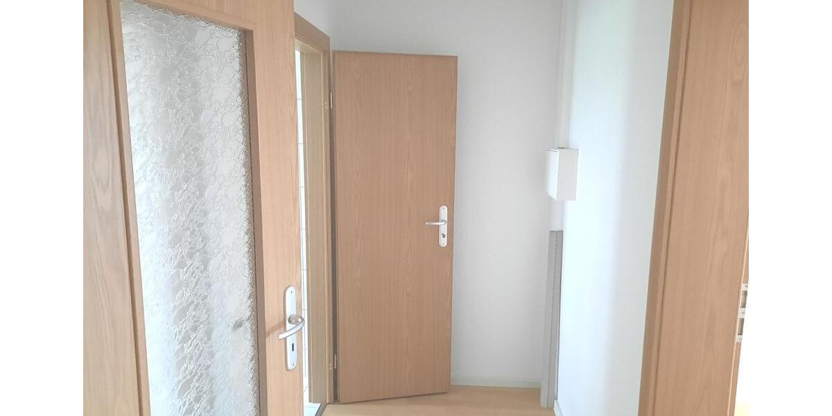 Erdgeschoßwohnung Crimmitschau - 2 Zimmer, 51 m&sup2;, 307&euro; | Angebot:25919786