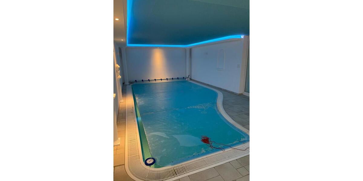 Villa Mönchengladbach Nord - 6 Zimmer, 340 m&sup2;, 7.000&euro; | Angebot:24381556