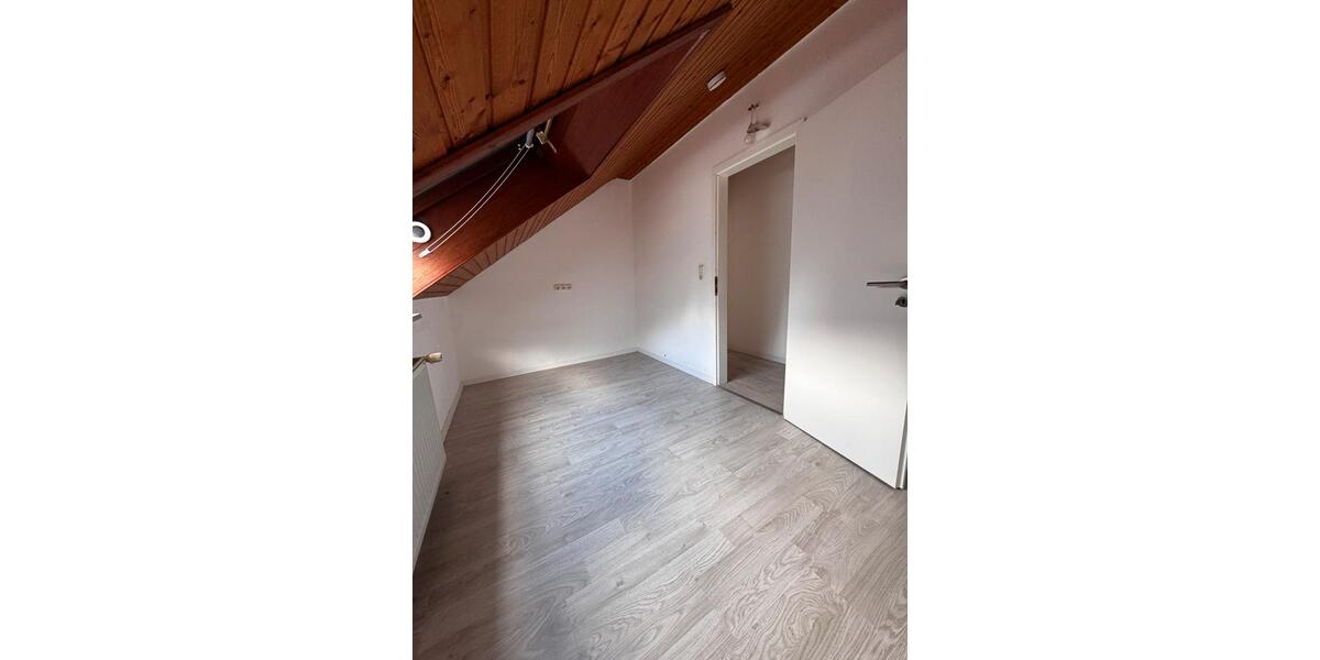 Dachgeschoßwohnung Miltenberg - 3.5 Zimmer, 78 m&sup2;, 730&euro; | Angebot:26578621