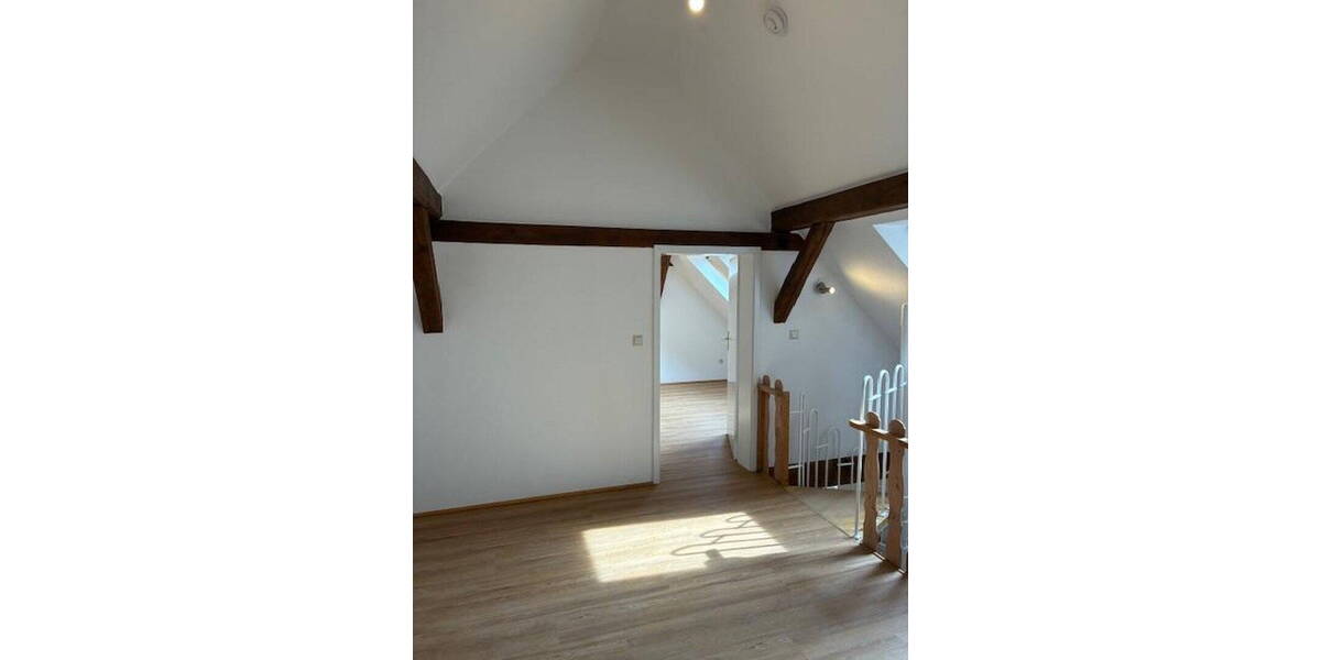Etagenwohnung Seesen Kirchberg - 4 Zimmer, 129 m&sup2;, 895&euro; | Angebot:26344022