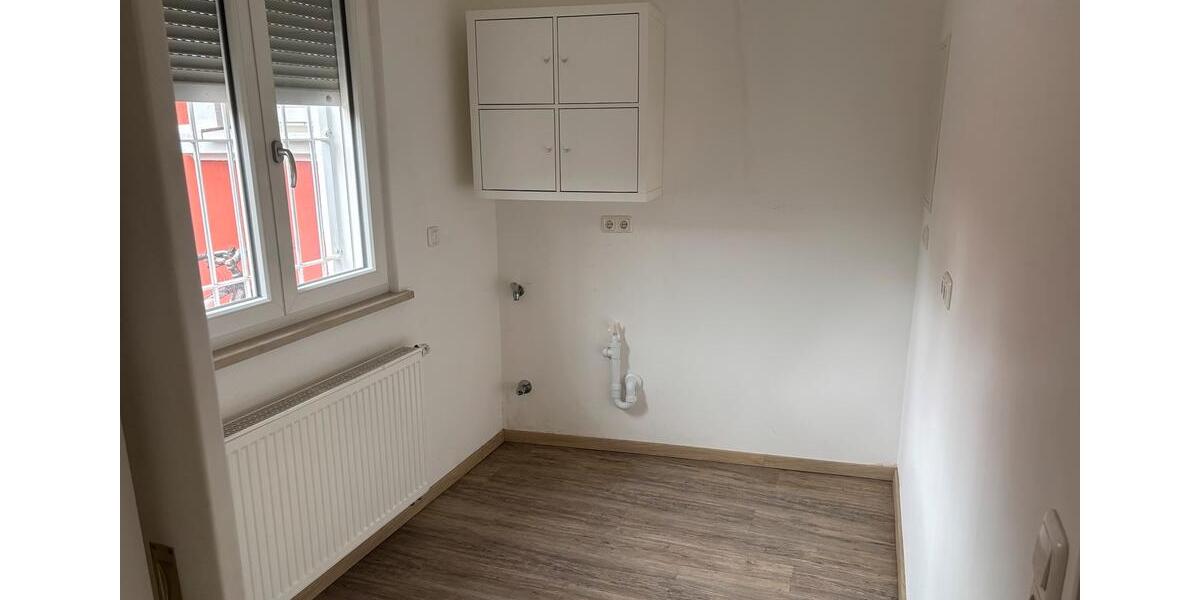 Erdgeschoßwohnung Weiden in der Oberpfalz - 3 Zimmer, 75 m&sup2;, 1.150&euro; | Angebot:25910416