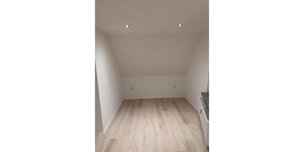 Dachgeschoßwohnung Uder - 3 Zimmer, 85 m&sup2;, 800&euro; | Angebot:24476775