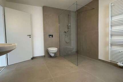 Wohnung Königswinter - 2 Zimmer, 87 m&sup2;, 1.219&euro; | Angebot:25435087