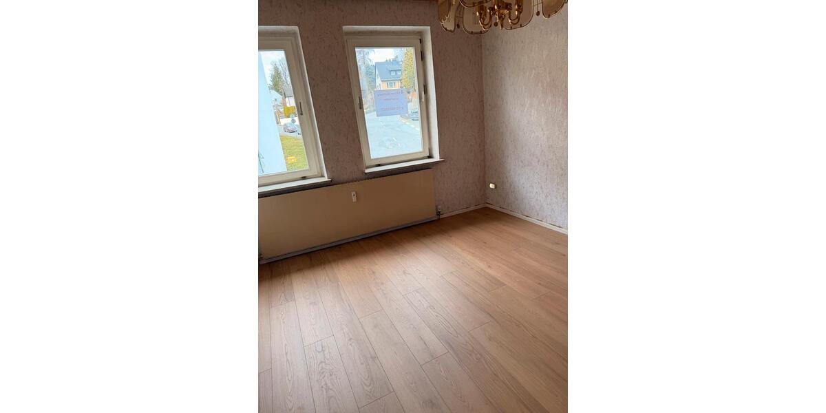 Etagenwohnung Naila - 4 Zimmer, 90 m&sup2;, 600&euro; | Angebot:25639240