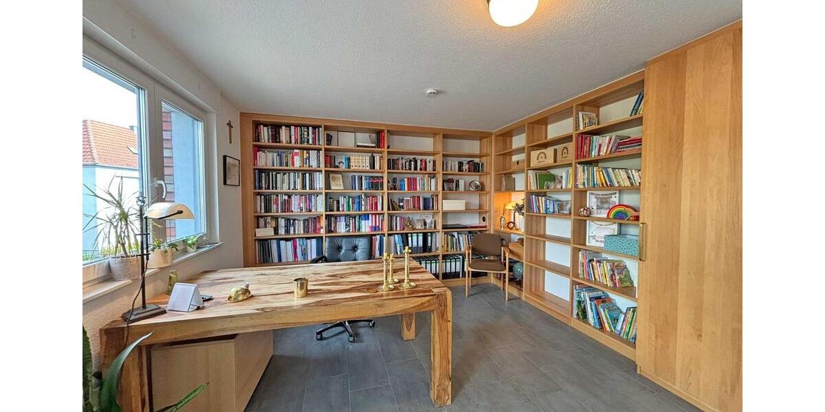 Effizient wohnen, stilvoll leben – Neubau-Doppelhaushälfte (KfW 40) mit Carportstellplatz an der Eschenallee [Z-04470] 4 zimmer