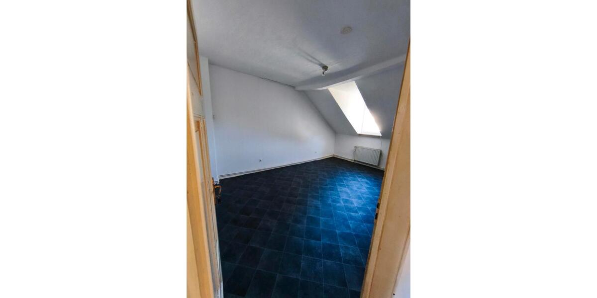Dachgeschoßwohnung Hameln - 3.5 Zimmer, 78 m&sup2;, 450&euro; | Angebot:26399685