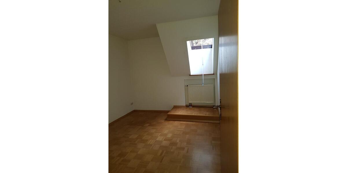 Etagenwohnung Donaustauf - 3 Zimmer, 94 m&sup2;, 799&euro; | Angebot:25271531