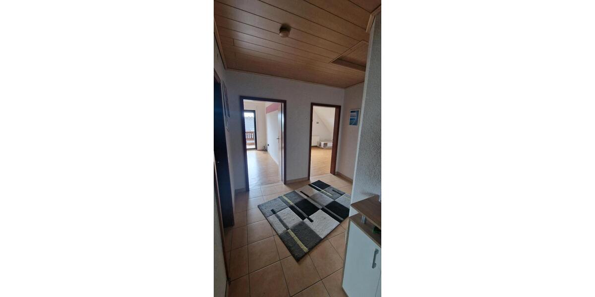 Dachgeschoßwohnung Bad Zwesten - 2.5 Zimmer, 65 m&sup2;, 360&euro; | Angebot:26479843