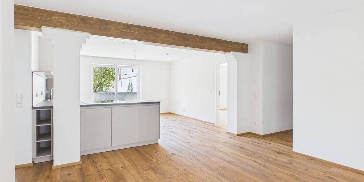 Etagenwohnung Amberg - 3 Zimmer, 110 m&sup2;, 1.640&euro; | Angebot:26242980