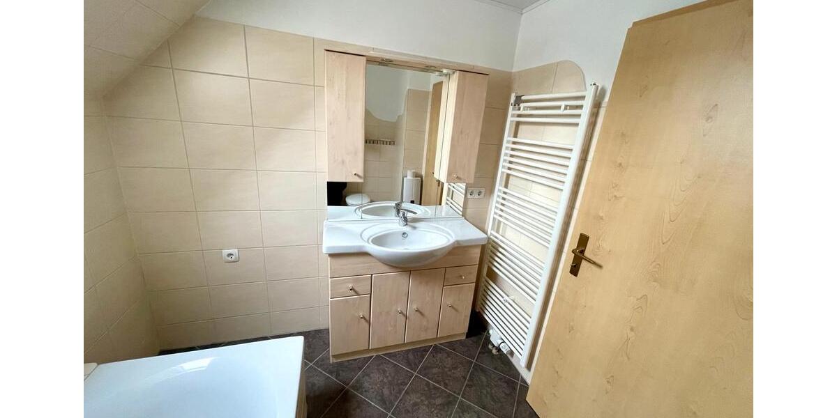 Dachgeschoßwohnung Petershagen - 2 Zimmer, 60 m&sup2;, 530&euro; | Angebot:26618888
