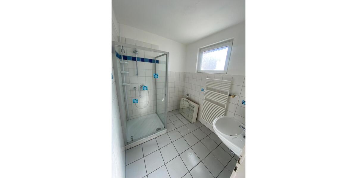 Erdgeschoßwohnung Stutensee - 2 Zimmer, 70 m&sup2;, 700&euro; | Angebot:25612151