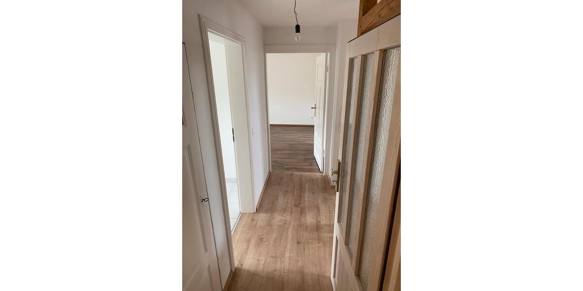 Dachgeschoßwohnung Burg - 2.5 Zimmer, 60 m&sup2;, 400&euro; | Angebot:26346429