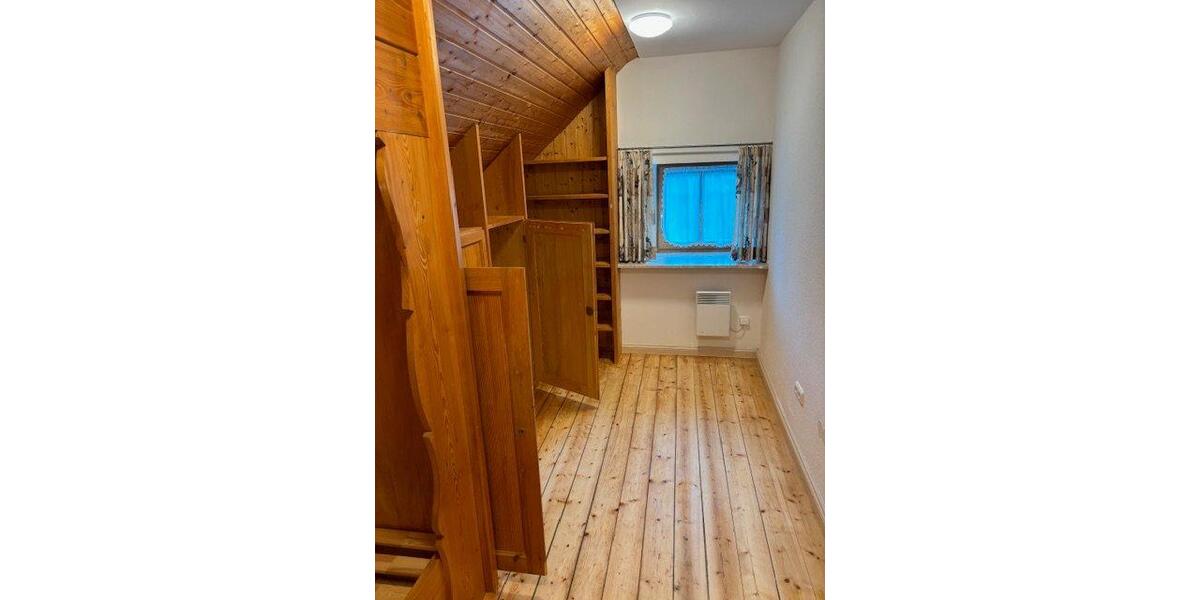 Dachgeschoßwohnung Oberammergau - 5 Zimmer, 90 m&sup2;, 1.100&euro; | Angebot:26310247