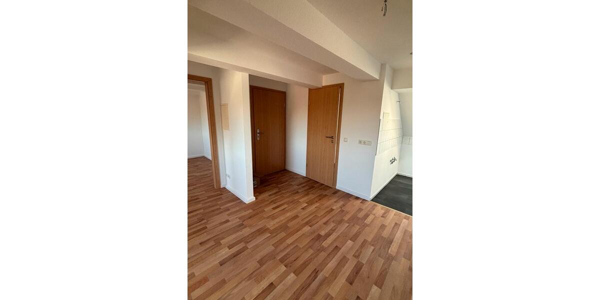 Dachgeschoßwohnung Braunsbedra Frankleben - 2 Zimmer, 35 m&sup2;, 450&euro; | Angebot:26431111