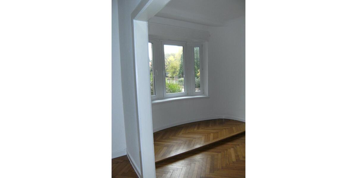 Villa Heusweiler - 8 Zimmer, 200 m&sup2;, 1.250&euro; | Angebot:20743165