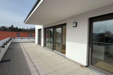 Wohnung Nürtingen - 2 Zimmer, 105 m&sup2;, 1.567&euro; | Angebot:25781749