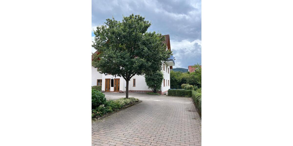 Etagenwohnung Bürgstadt - 4 Zimmer, 95 m&sup2;, 995&euro; | Angebot:25394493