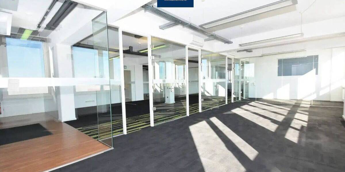 Gewerbeobjekt Düsseldorf Lichtenbroich - 8 Zimmer, 360 m&sup2;, 2.880&euro; | Angebot:26188709