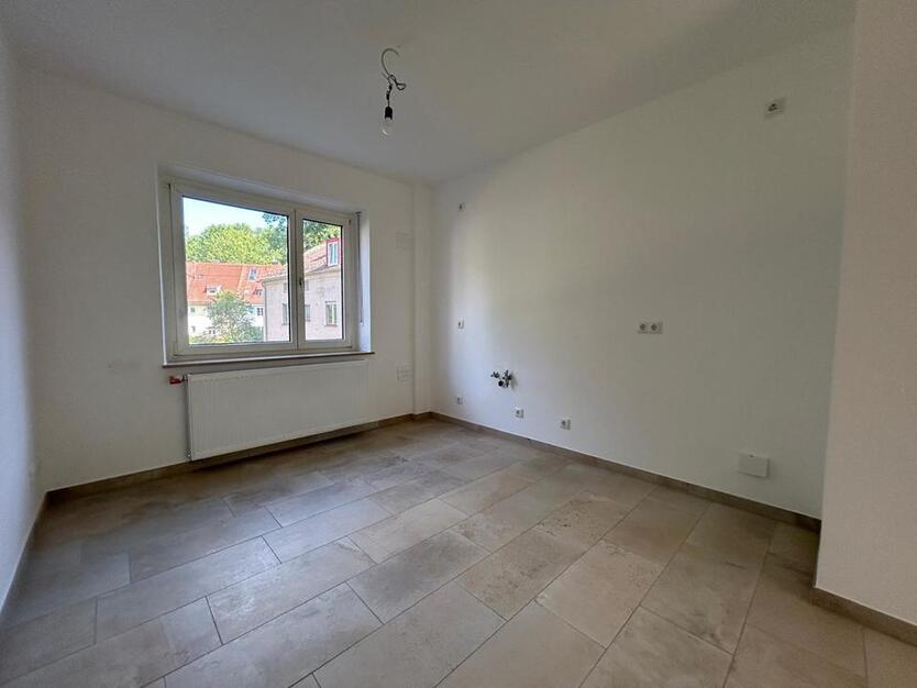 Frisch kernsanierte 2-Zimmer-Wohnung in Pfersee – modern, ruhig & sofort bezugsfrei