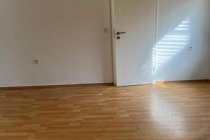 Wohnung Troisdorf Bergheim - 4 Zimmer, 107 m&sup2;, 1.400&euro; | Angebot:25302828