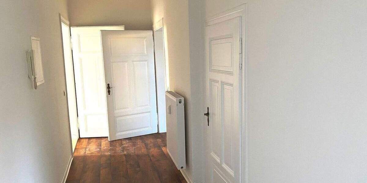 Etagenwohnung Görlitz Altstadt - 2 Zimmer, 70 m&sup2;, 354&euro; | Angebot:26170830