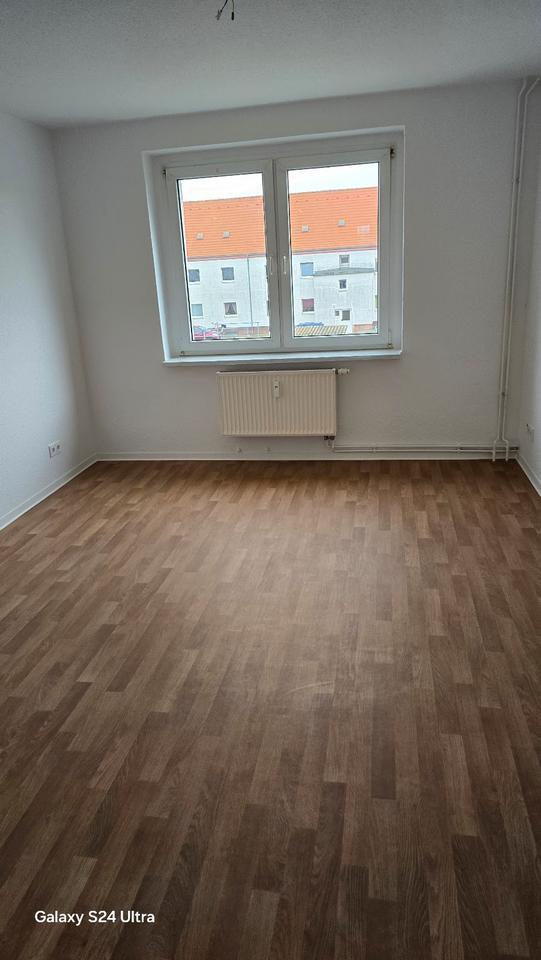 sanierte 3 Zimmerwohnung in der Nordstr. mit Einbauküche zimmer