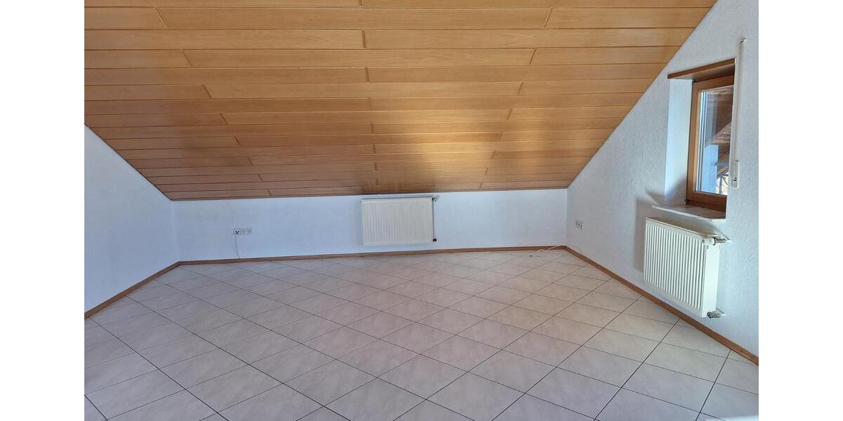 Dachgeschoßwohnung Sinsheim - 2 Zimmer, 75 m&sup2;, 800&euro; | Angebot:24626986