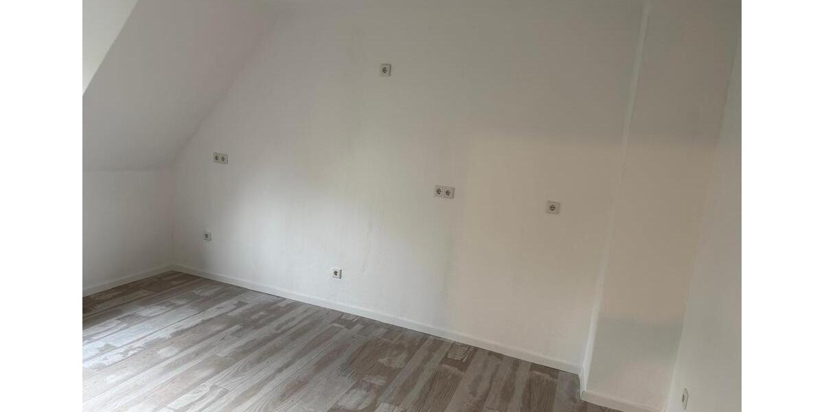 Dachgeschoßwohnung Dortmund Bövinghausen - 4.5 Zimmer, 97 m&sup2;, 930&euro; | Angebot:26617947