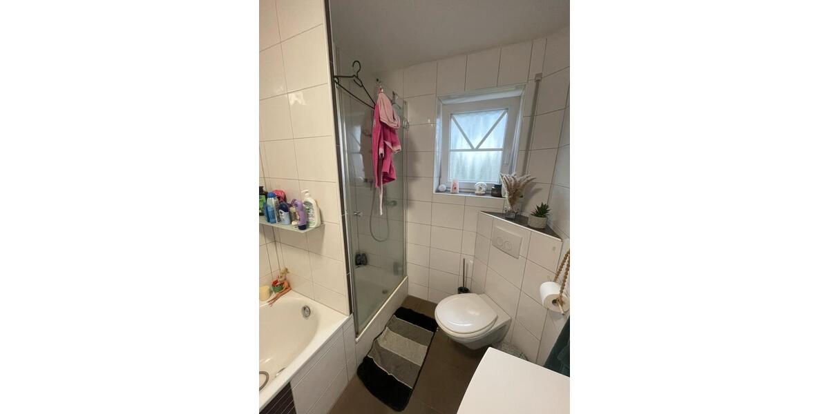 Maisonettenwohnung Delmenhorst - 3 Zimmer, 107 m&sup2;, 1.000&euro; | Angebot:26040393