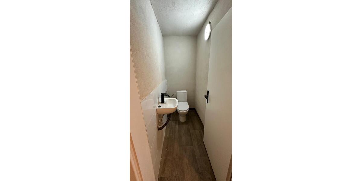 Ich vermiete ein schönes Haus in 99707 Kyffhäuserland. 6 zimmer