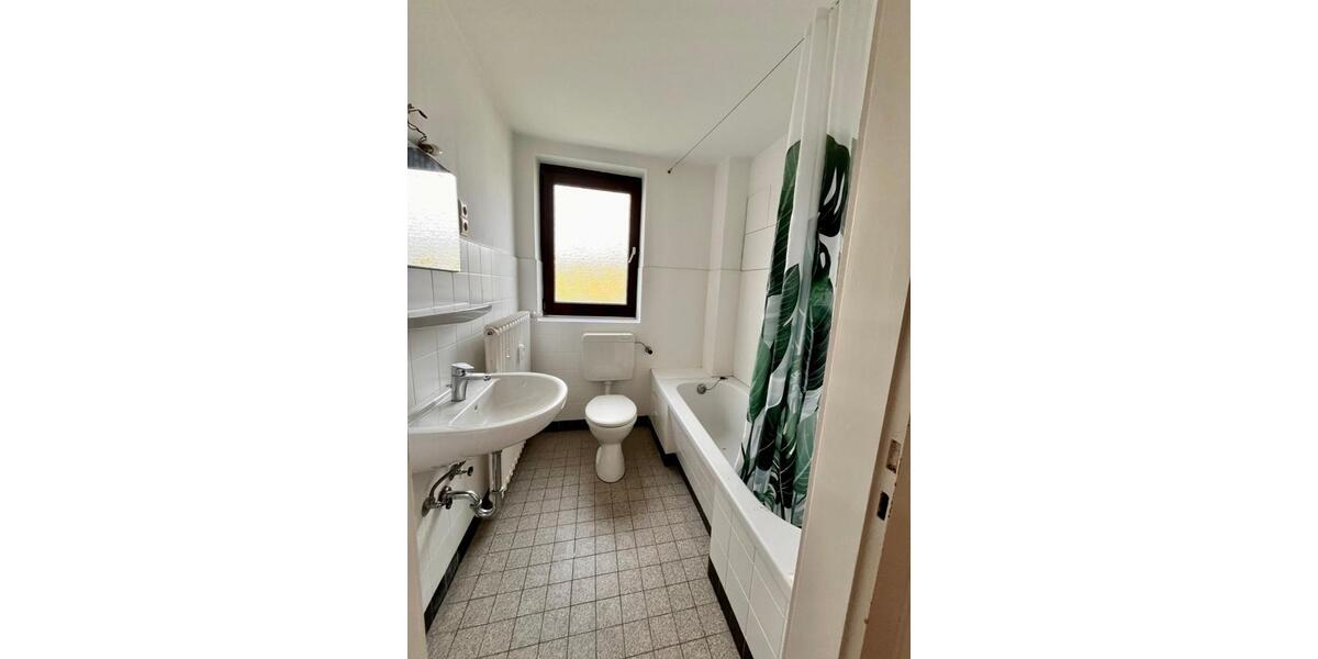 Ideal gelegen - schöne renovierte 2 Zimmerwohnung (DG) in Hildesheim - Moritzberg! 2 zimmer