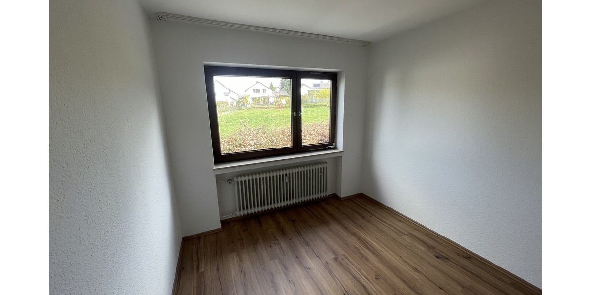 Großzügige Erdgeschosswohnung mit separatem Appartement in Ittenbach - Erdgeschoßwohnung Königswinter Ittenbach | Angebot:26067640