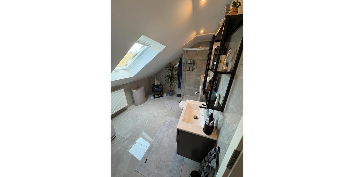 Dachgeschoßwohnung Homburg - 3 Zimmer, 120 m&sup2;, 1.100&euro; | Angebot:26049470