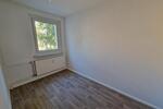 **FAMILIEN WILLKOMMEN**4-Zimmer-Wohnung Balkon 1.Etage Bad mit Wanne ab sofort