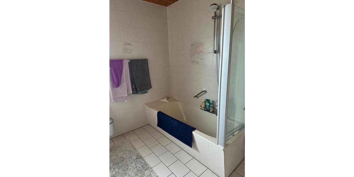 Erdgeschoßwohnung Weyhausen - 4 Zimmer, 126 m&sup2;, 1.000&euro; | Angebot:26020752