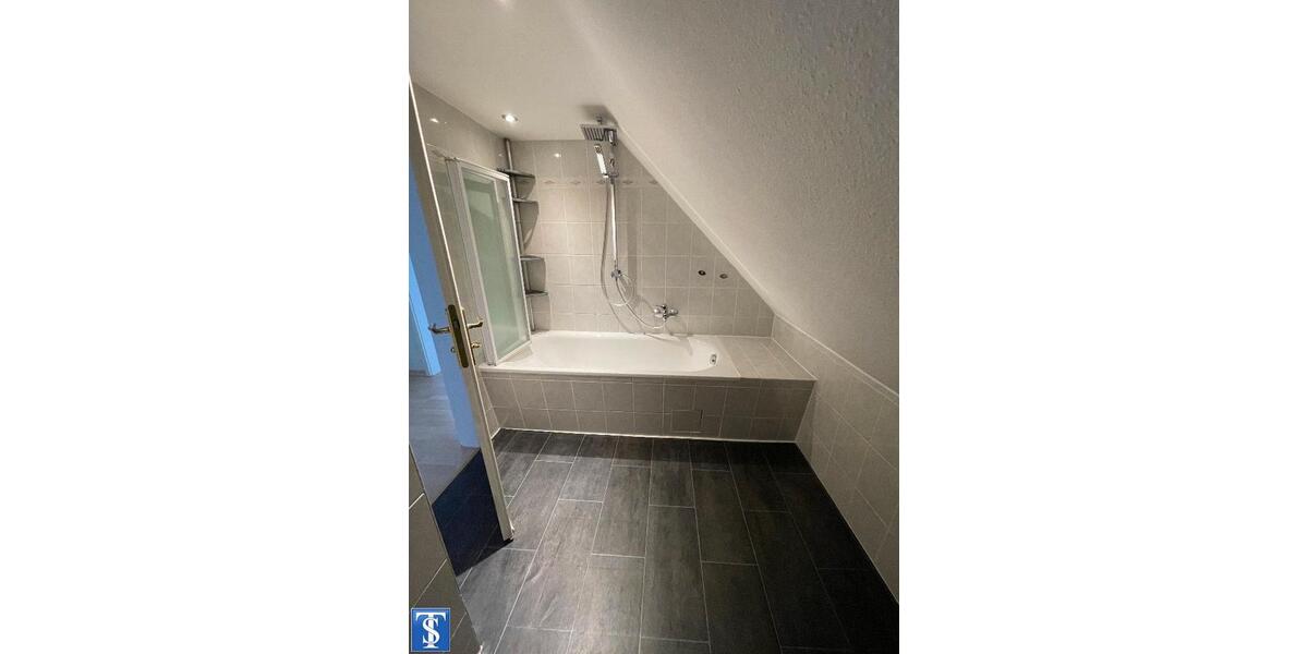 Maisonettenwohnung Plauen - 2 Zimmer, 100 m&sup2;, 550&euro; | Angebot:26132937